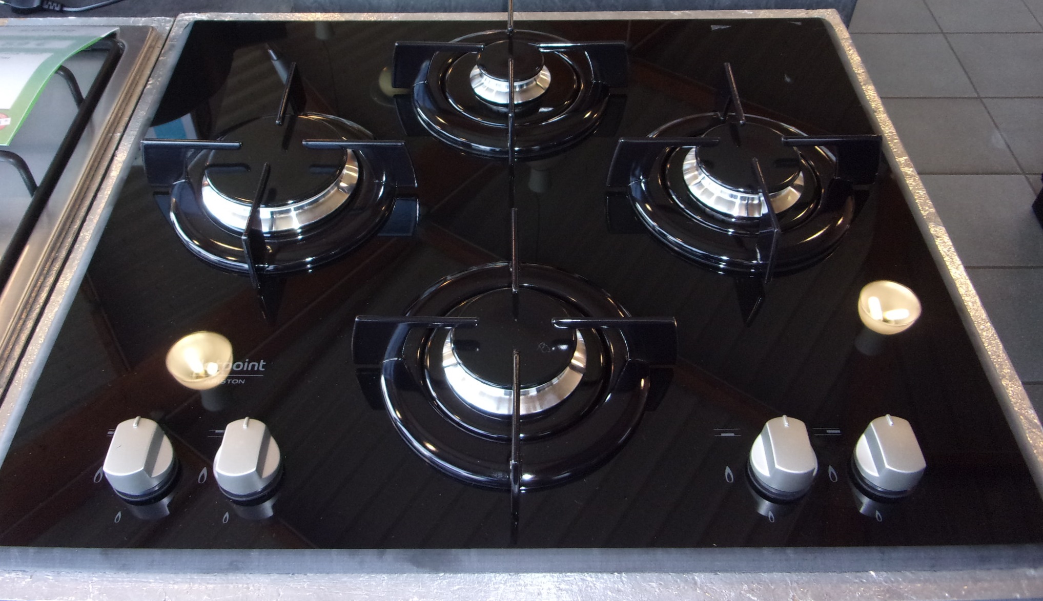 Plaque Tout Gaz 4 Feux HOTPOINT Envie Anjou