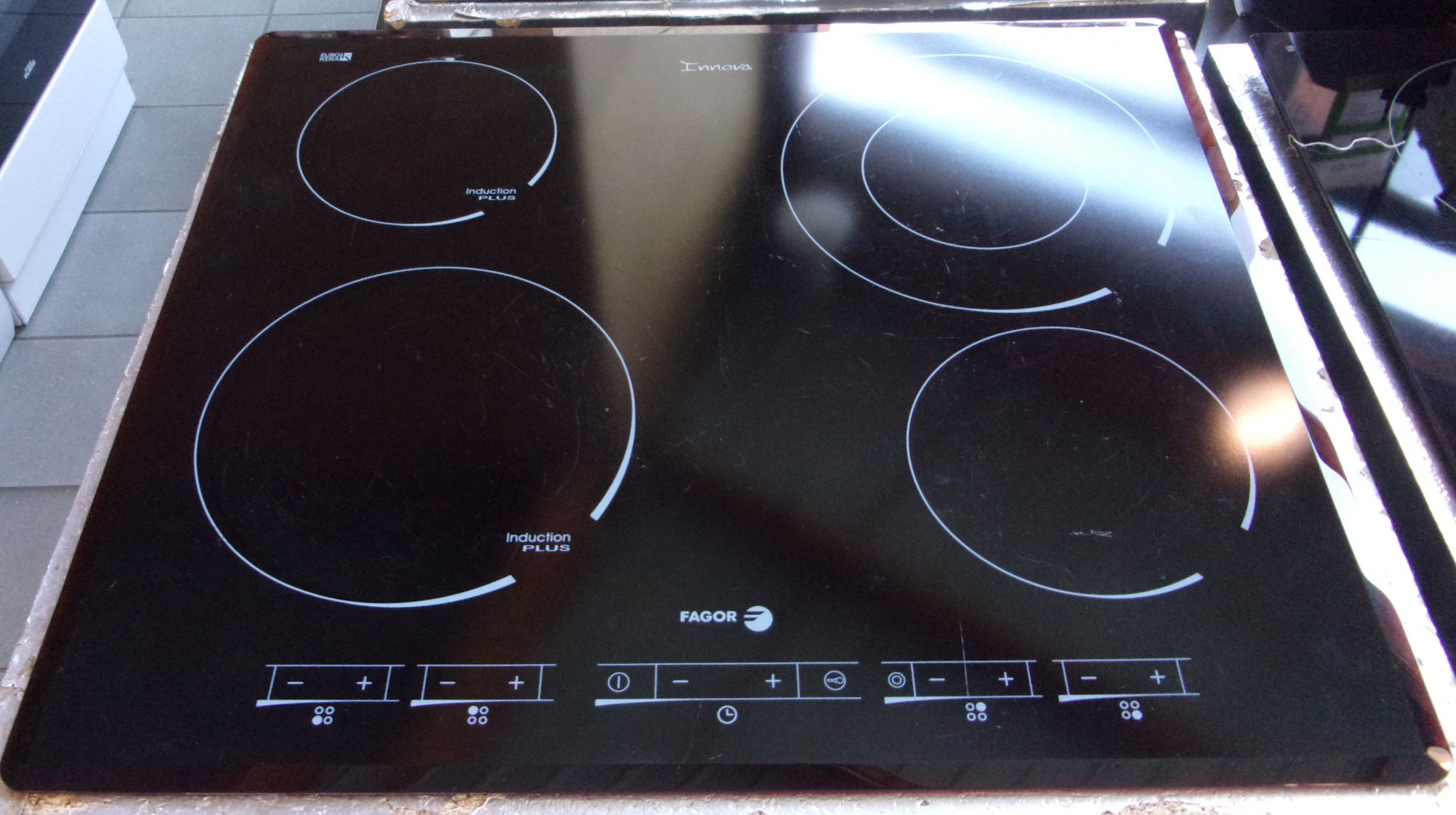 Plaque électrique 4 Feux FAGOR Envie Anjou