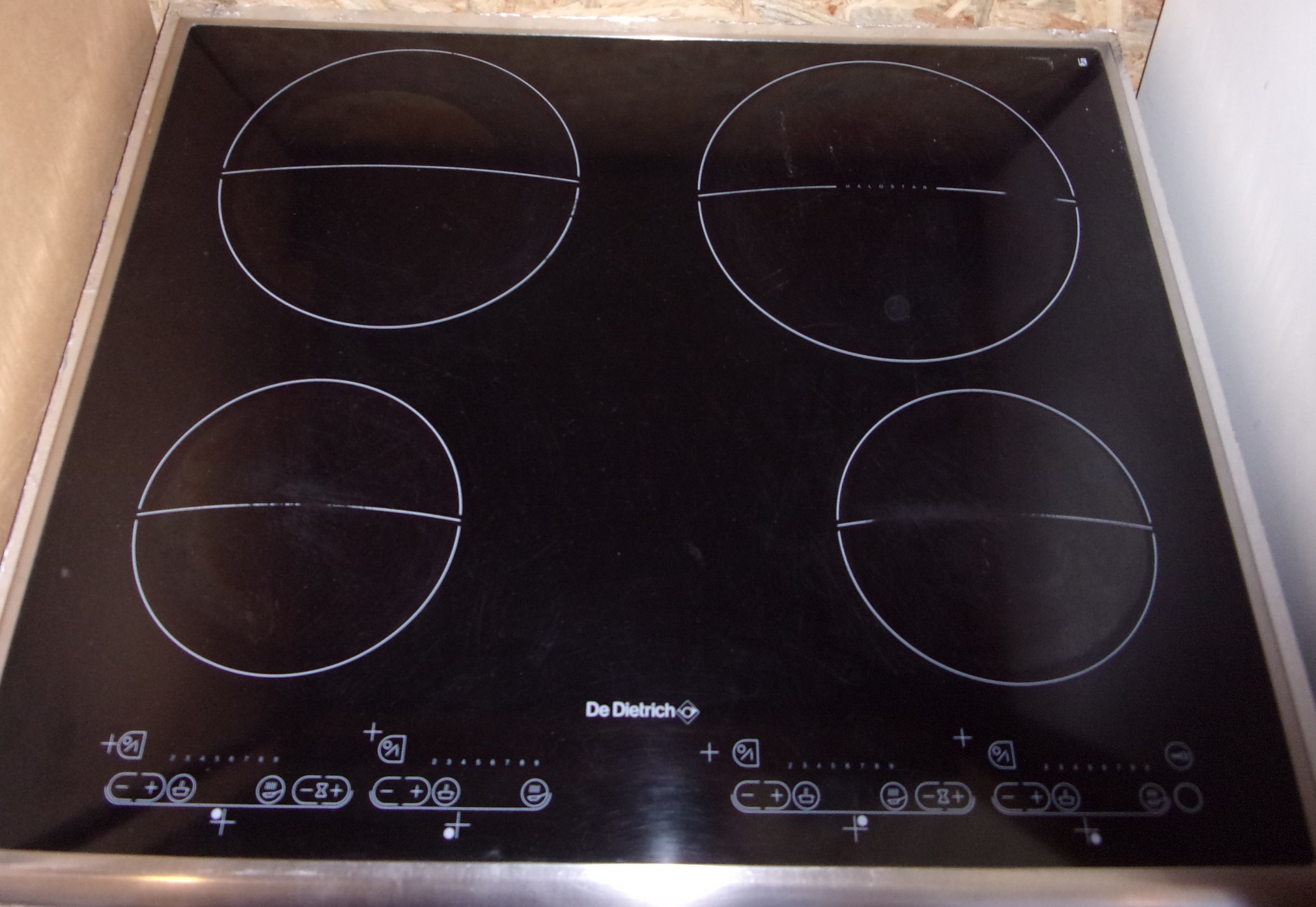 Plaque de cuisson vitrocéramique DE DIETRICH Envie Anjou