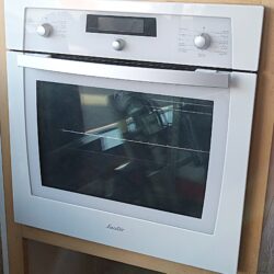 Four encastrable SAUTER