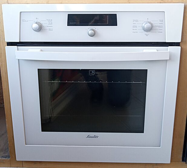 Four encastrable SAUTER