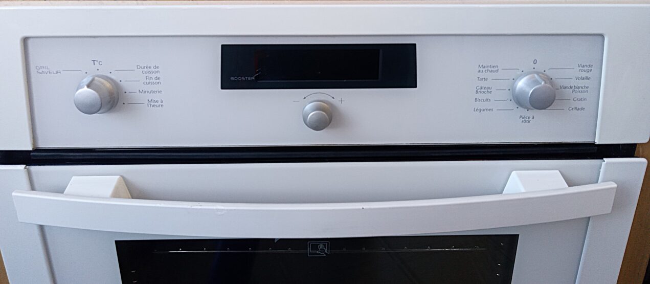 Four encastrable SAUTER