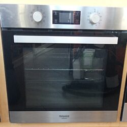 Four encastrable HOTPOINT