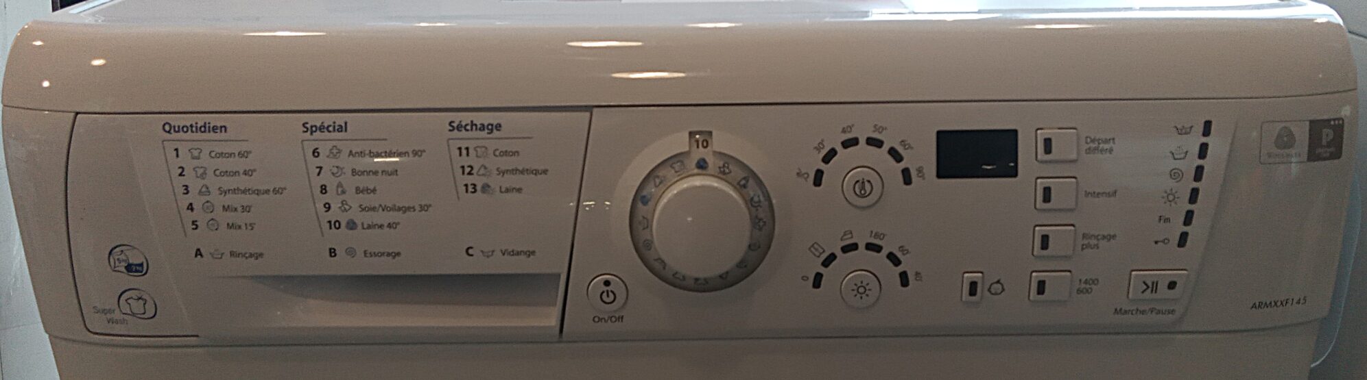 Machine lavante séchante HOTPOINT