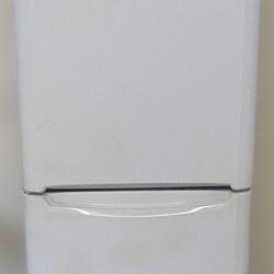 Réfrigérateur combiné INDESIT
